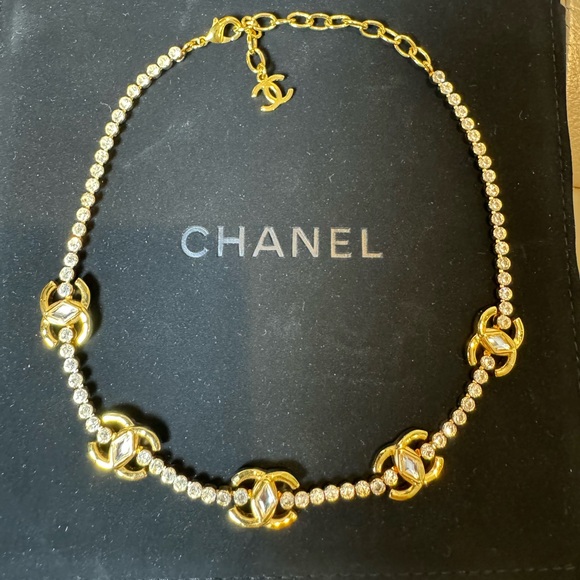 CHANEL Crystal CC Choker - Picture 2 of 11